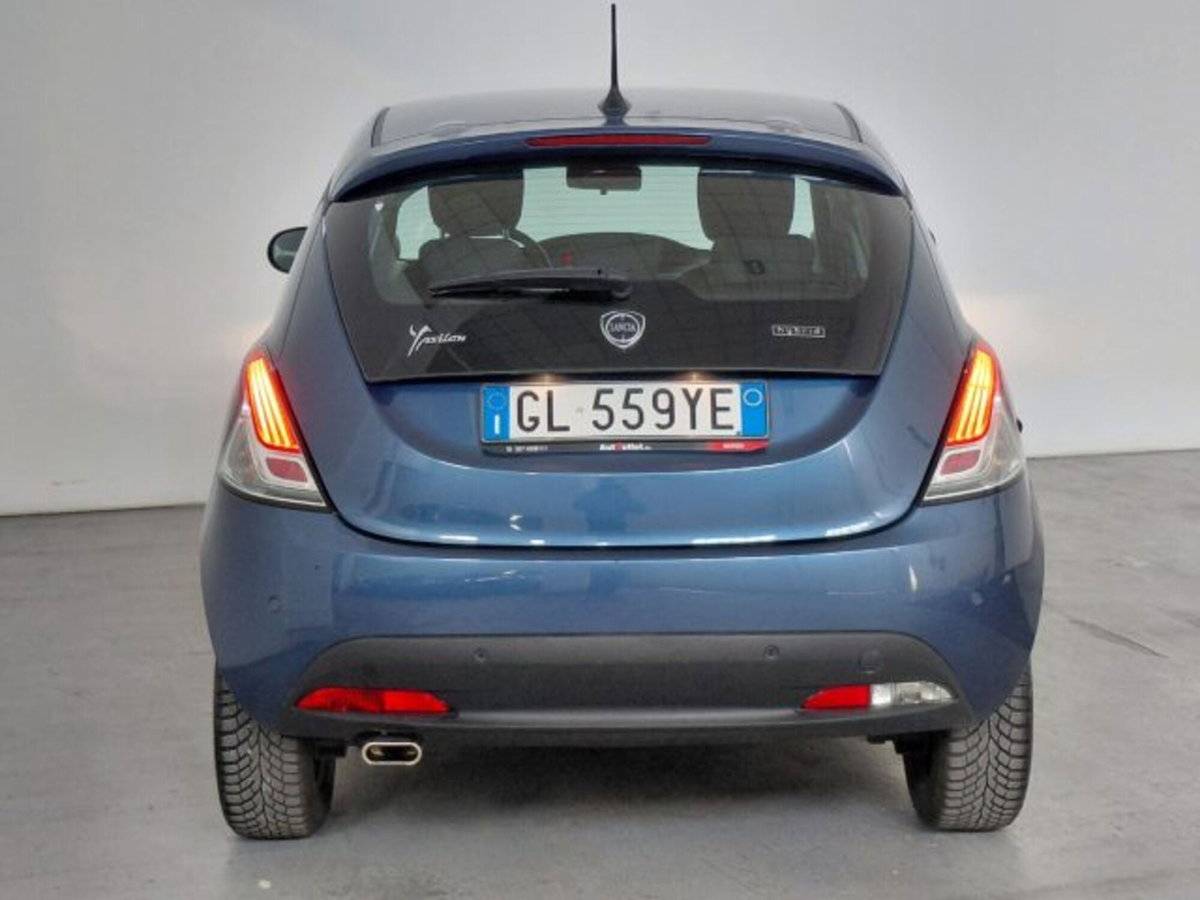 Lancia Ypsilon 1.0 FireFly 5 porte S&S Hybrid Gold Plus (8)