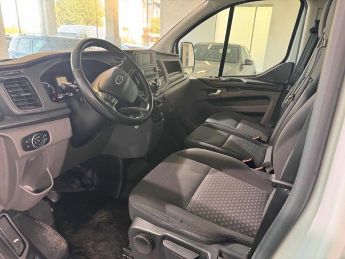Ford Transit Custom Furgone 320 2.0 EcoBlue 130 PL Furgone Titanium (10)
