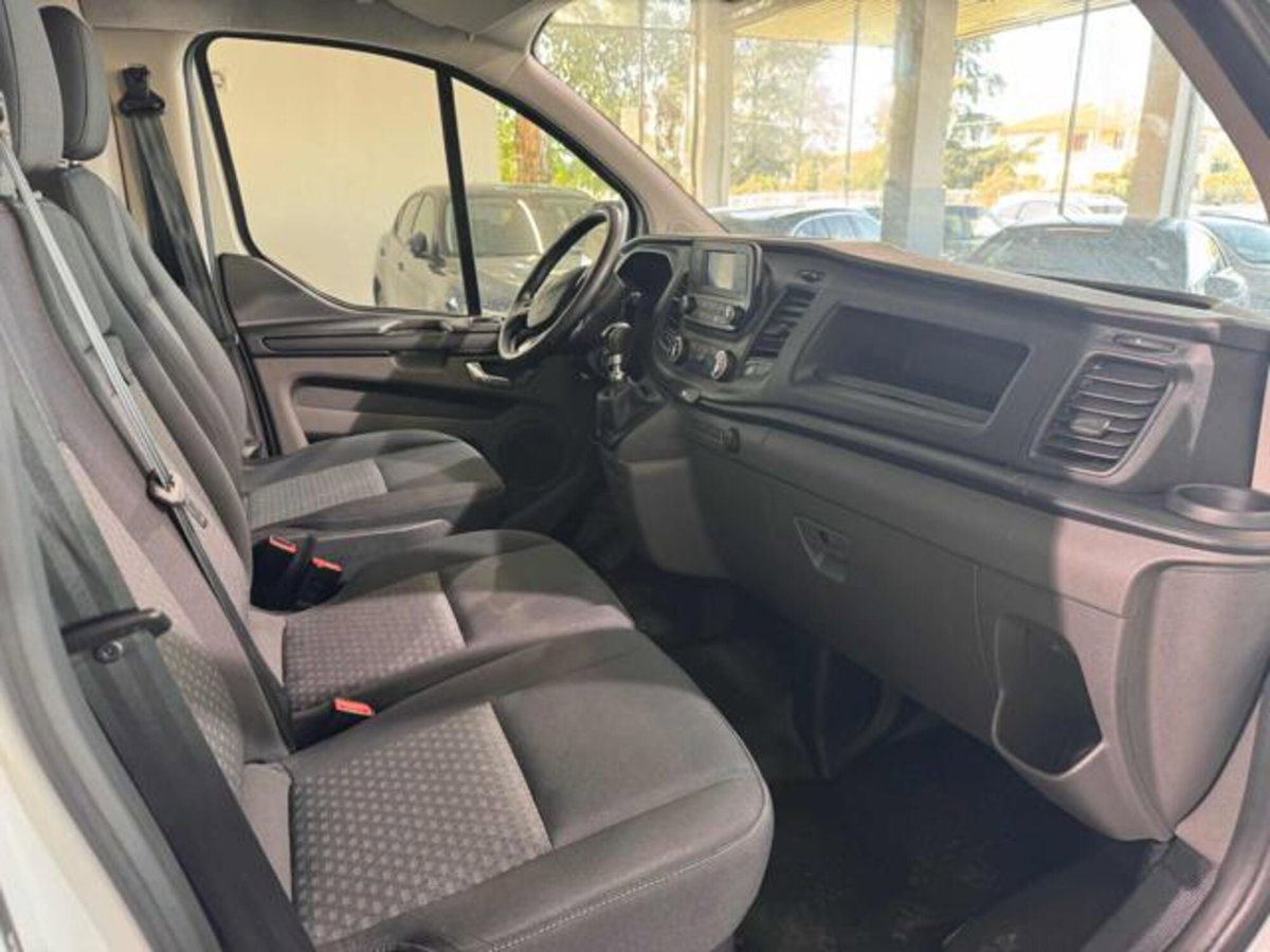 Ford Transit Custom Furgone 320 2.0 EcoBlue 130 PL Furgone Titanium (12)
