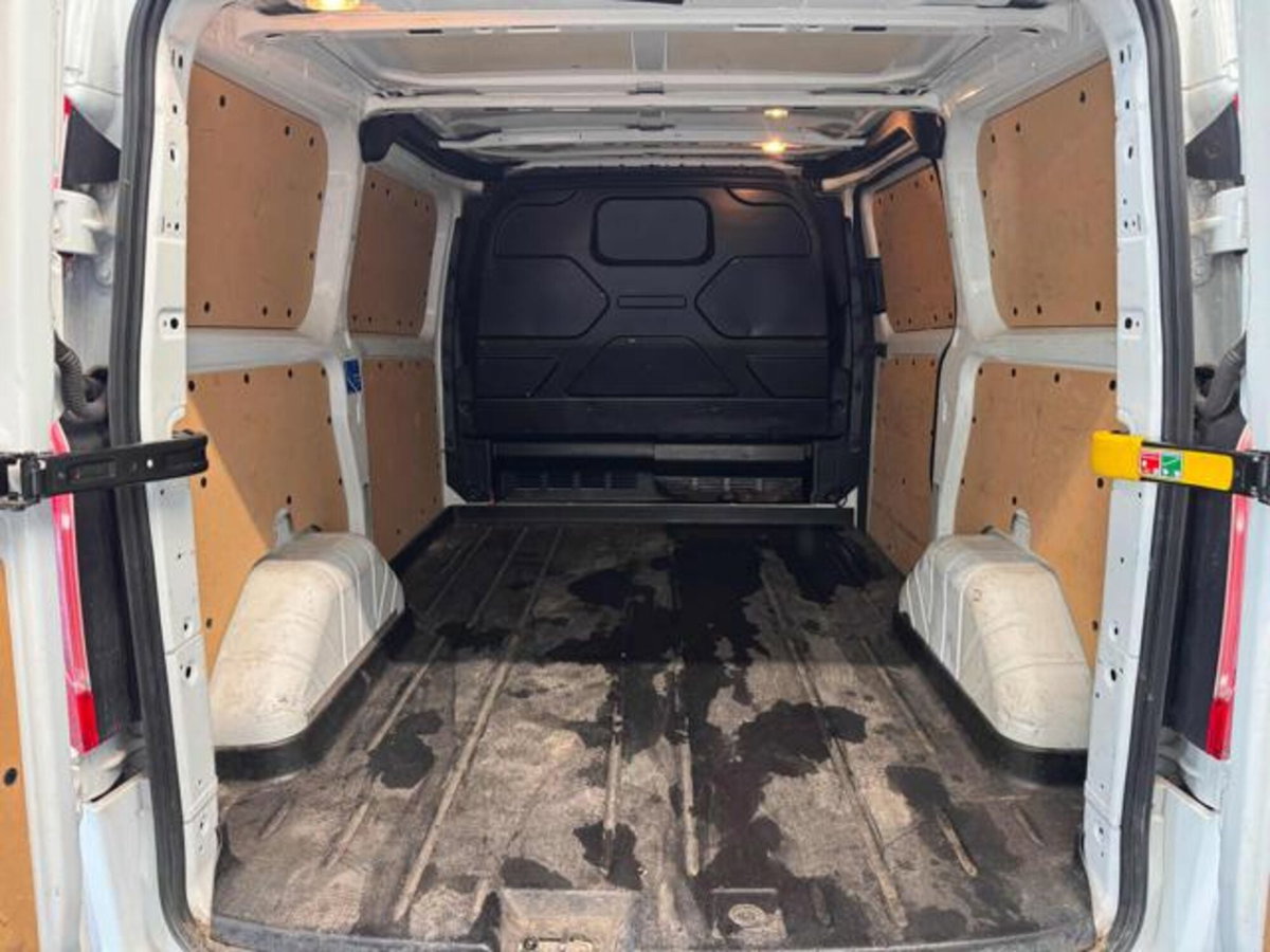 Ford Transit Custom Furgone 320 2.0 EcoBlue 130 PL Furgone Titanium (14)
