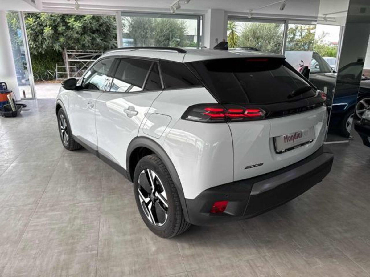 Peugeot 2008 PureTech 100 S&S Allure (2)
