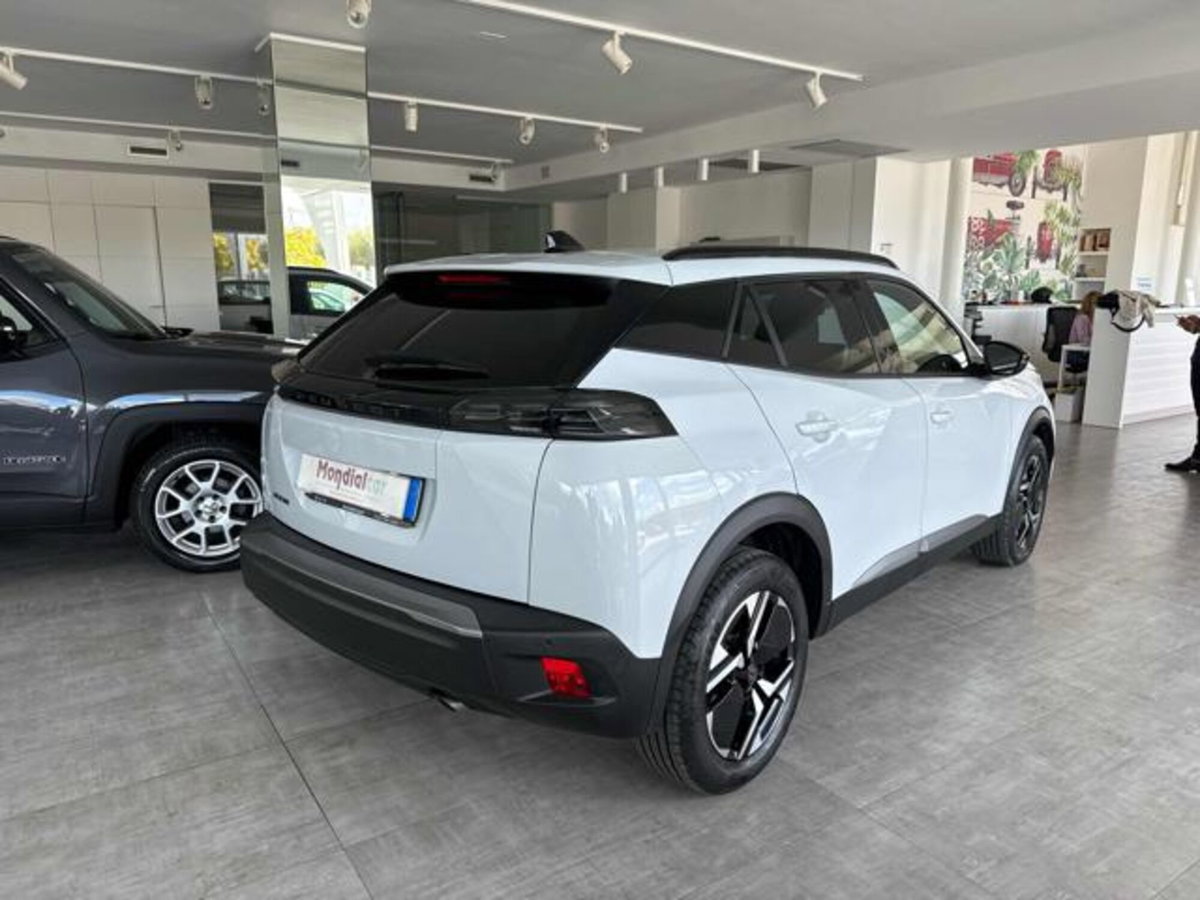 Peugeot 2008 PureTech 100 S&S Allure (7)