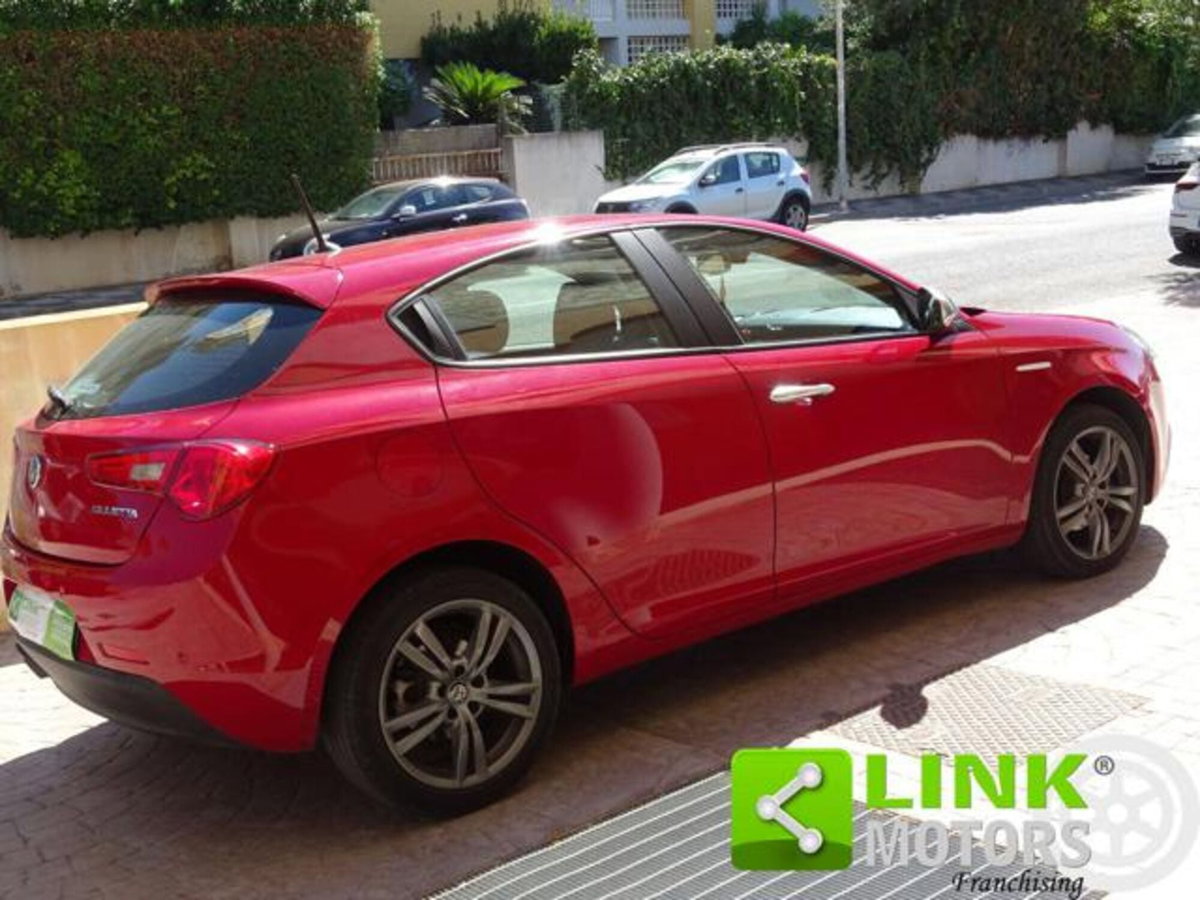 Alfa Romeo Giulietta 1.6 JTDm Super 120cv (4)