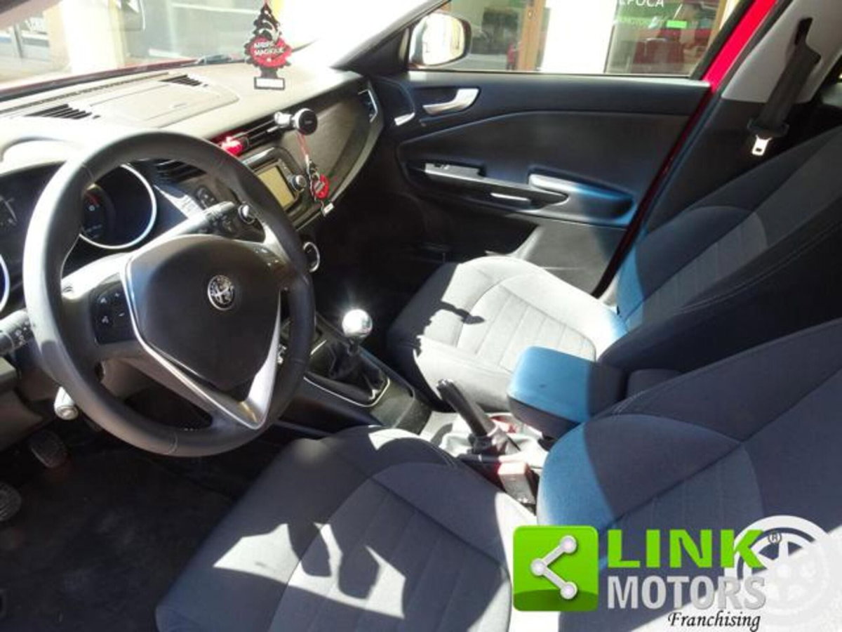 Alfa Romeo Giulietta 1.6 JTDm Super 120cv (7)