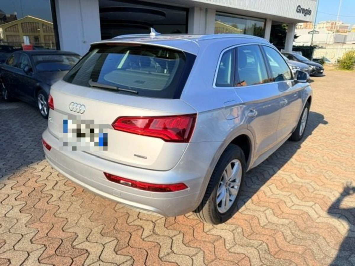 Audi Q5 2.0 TFSI quattro S tronic Business (2)