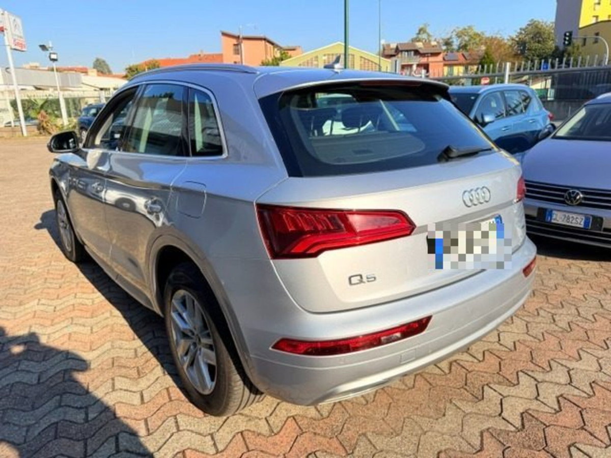Audi Q5 2.0 TFSI quattro S tronic Business (4)
