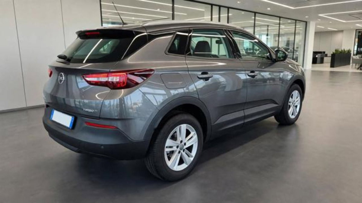 Opel Grandland X 1.5 diesel Ecotec Start&Stop aut. 120 Anniv. (4)