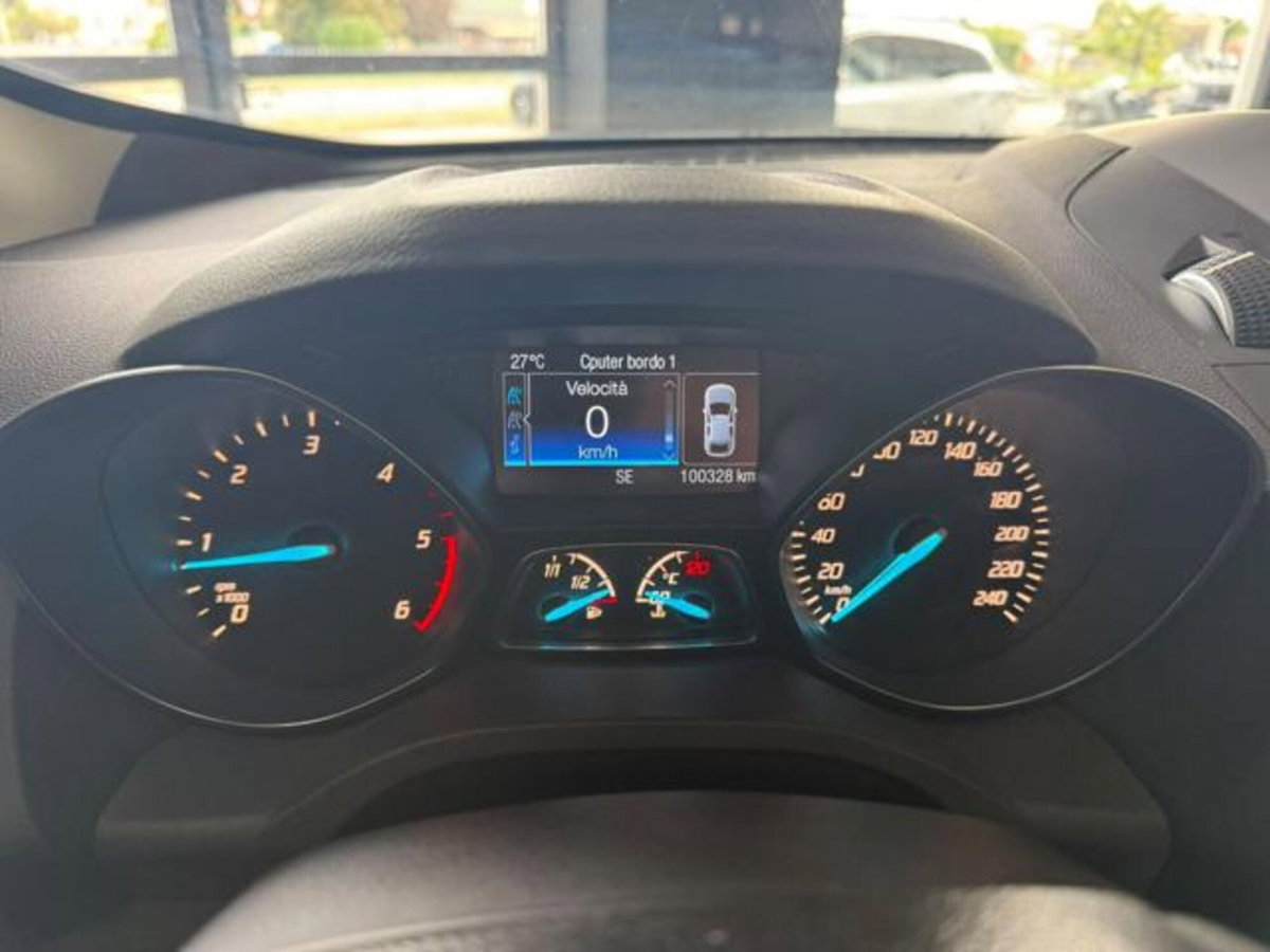 Ford Kuga 2.0 TDCI 120 CV S&S 2WD Titanium (11)