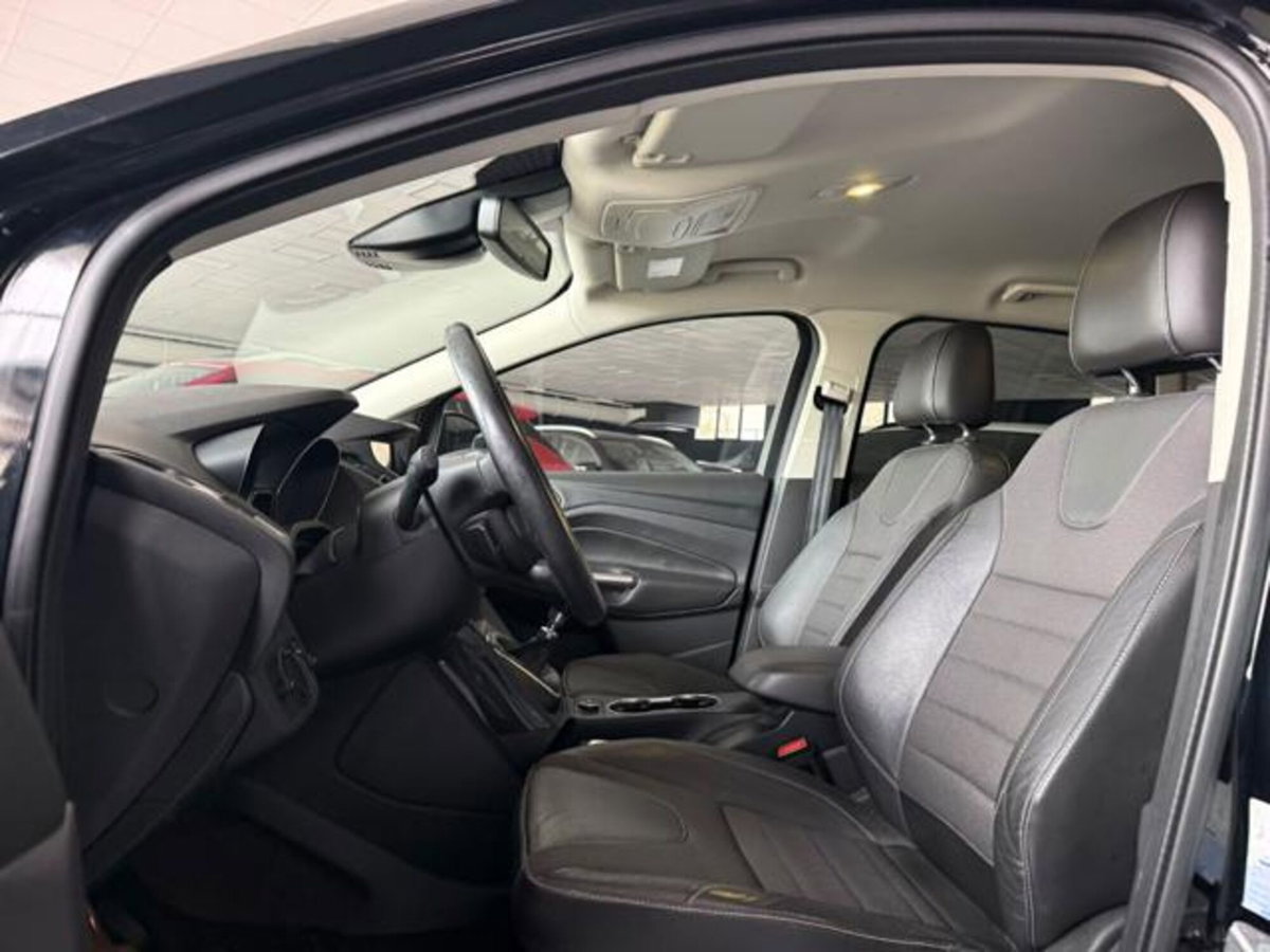 Ford Kuga 2.0 TDCI 120 CV S&S 2WD Titanium (12)