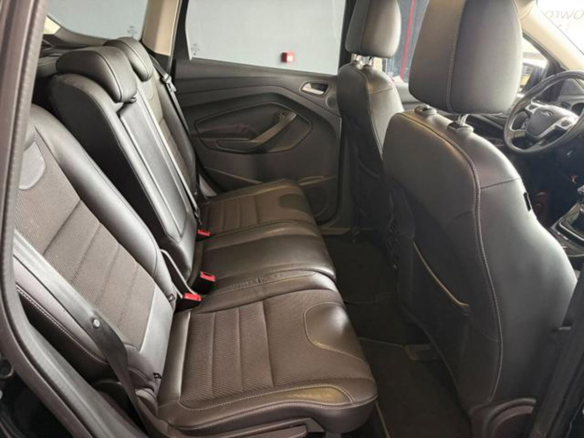 Ford Kuga 2.0 TDCI 120 CV S&S 2WD Titanium (9)