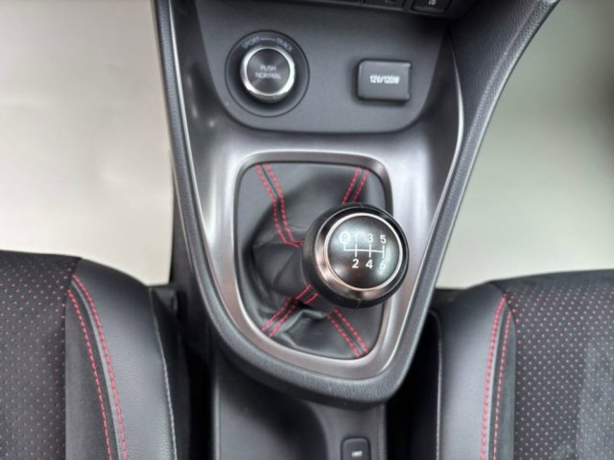 Toyota GR Yaris 1.6 Turbo 3 porte GR Yaris Circuit (12)