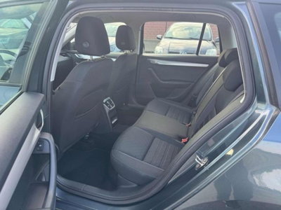 Skoda Octavia Station Wagon 1.5 G-TEC DSG Wagon Style (10)