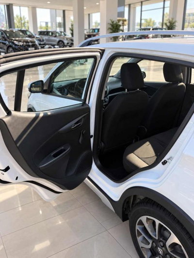 Opel Karl Rocks 1.0 75 CV (13)