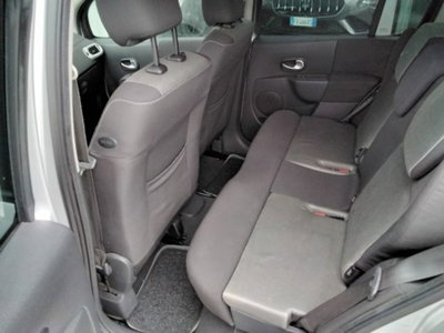 Renault Modus 1.5 dCi 85CV Dynamique (11)