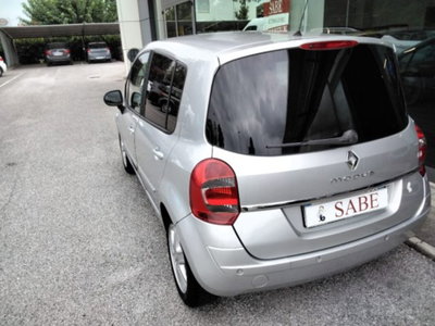 Renault Modus 1.5 dCi 85CV Dynamique (8)