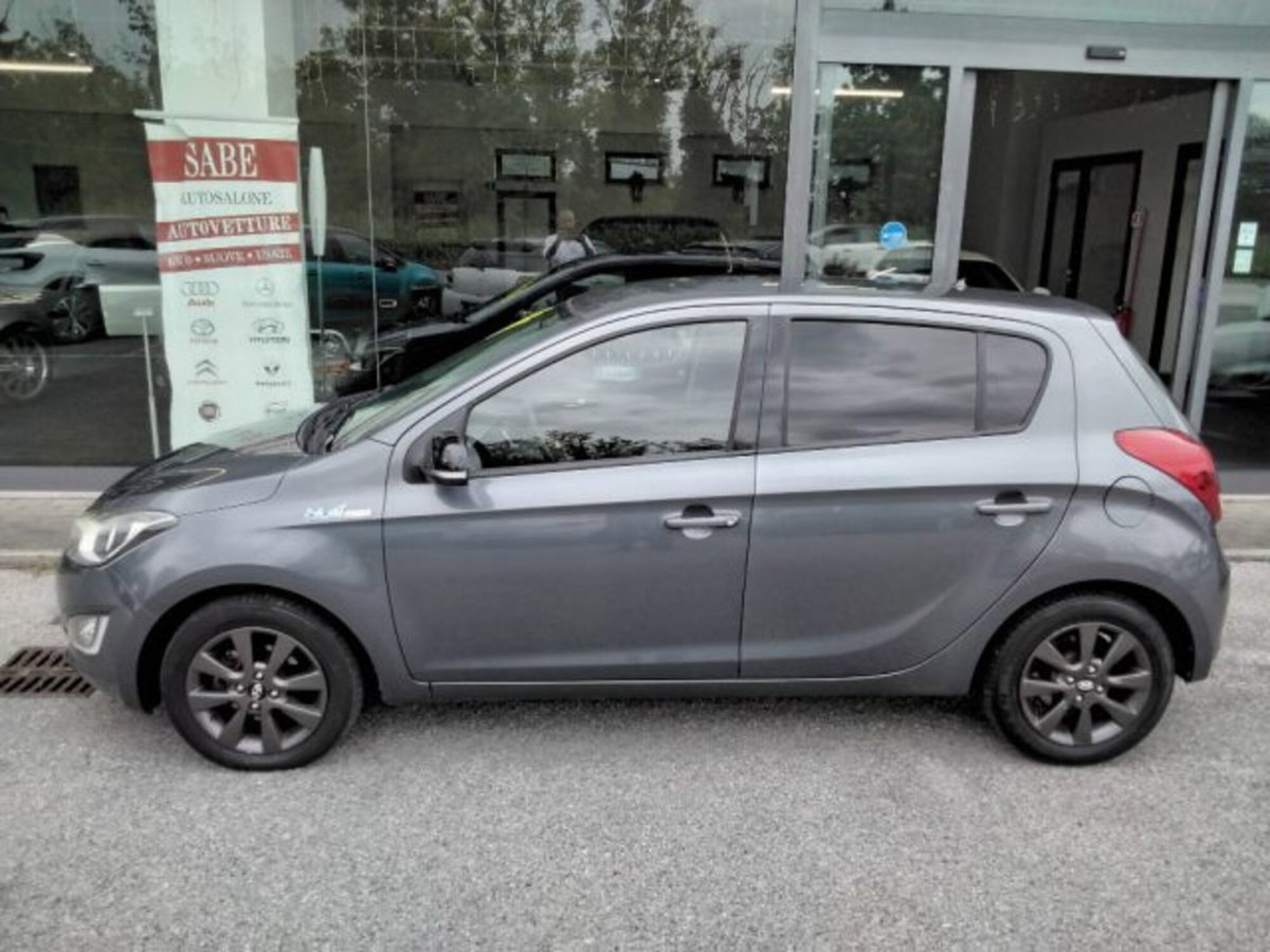 Hyundai i20 1.4 5p. Sound Edition (14)