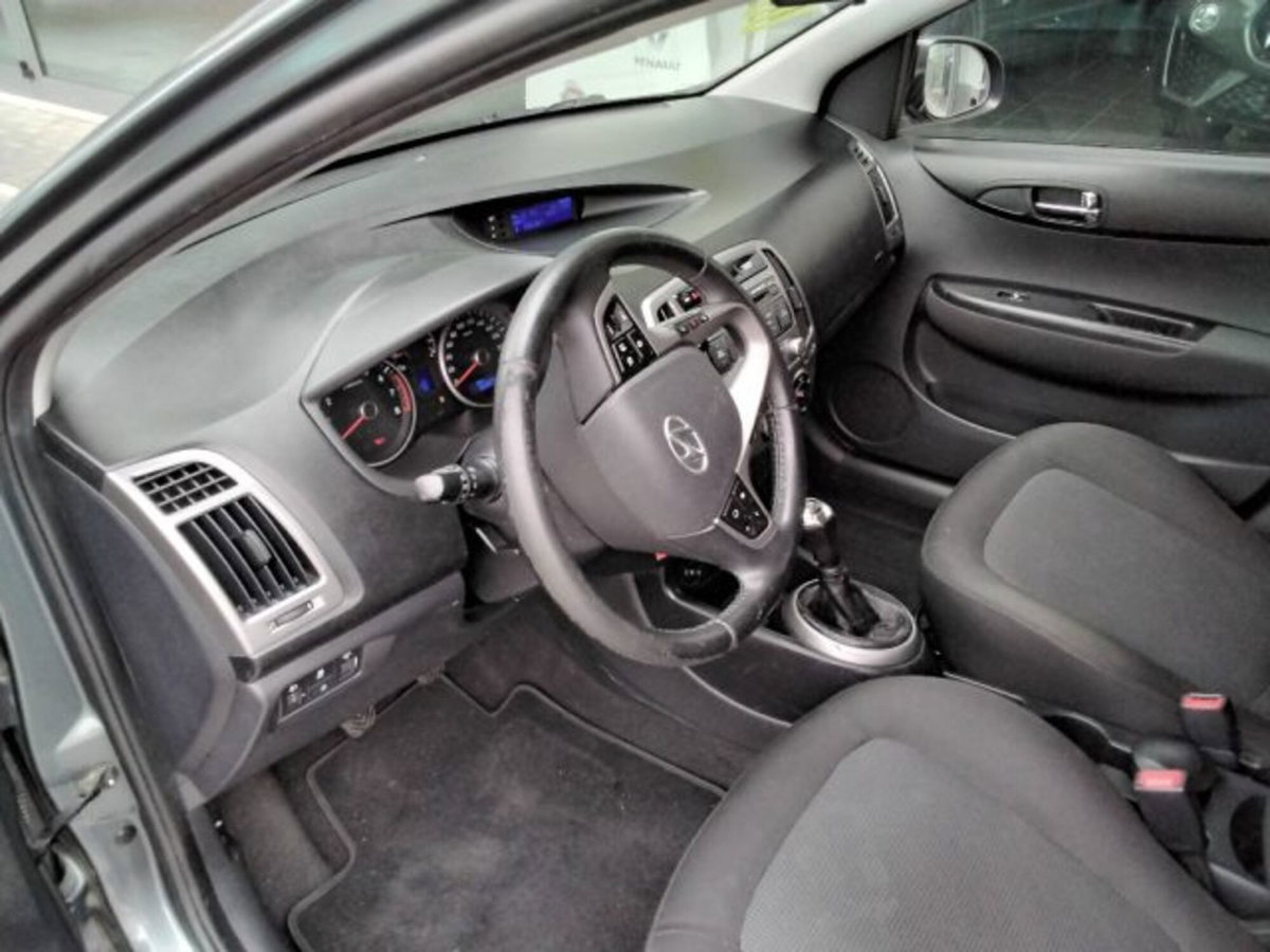 Hyundai i20 1.4 5p. Sound Edition (17)