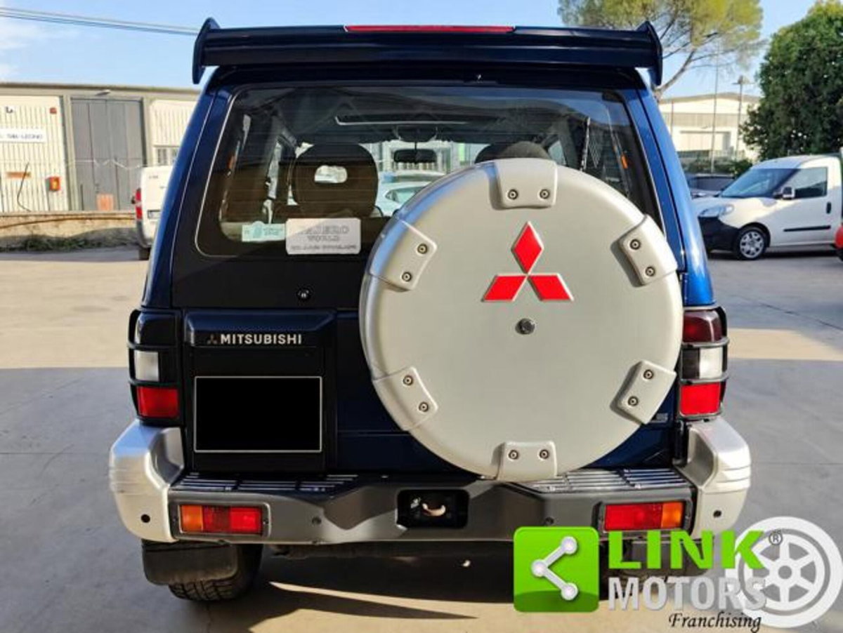 Mitsubishi Pajero 2.5 TDI 3p. GL (4)
