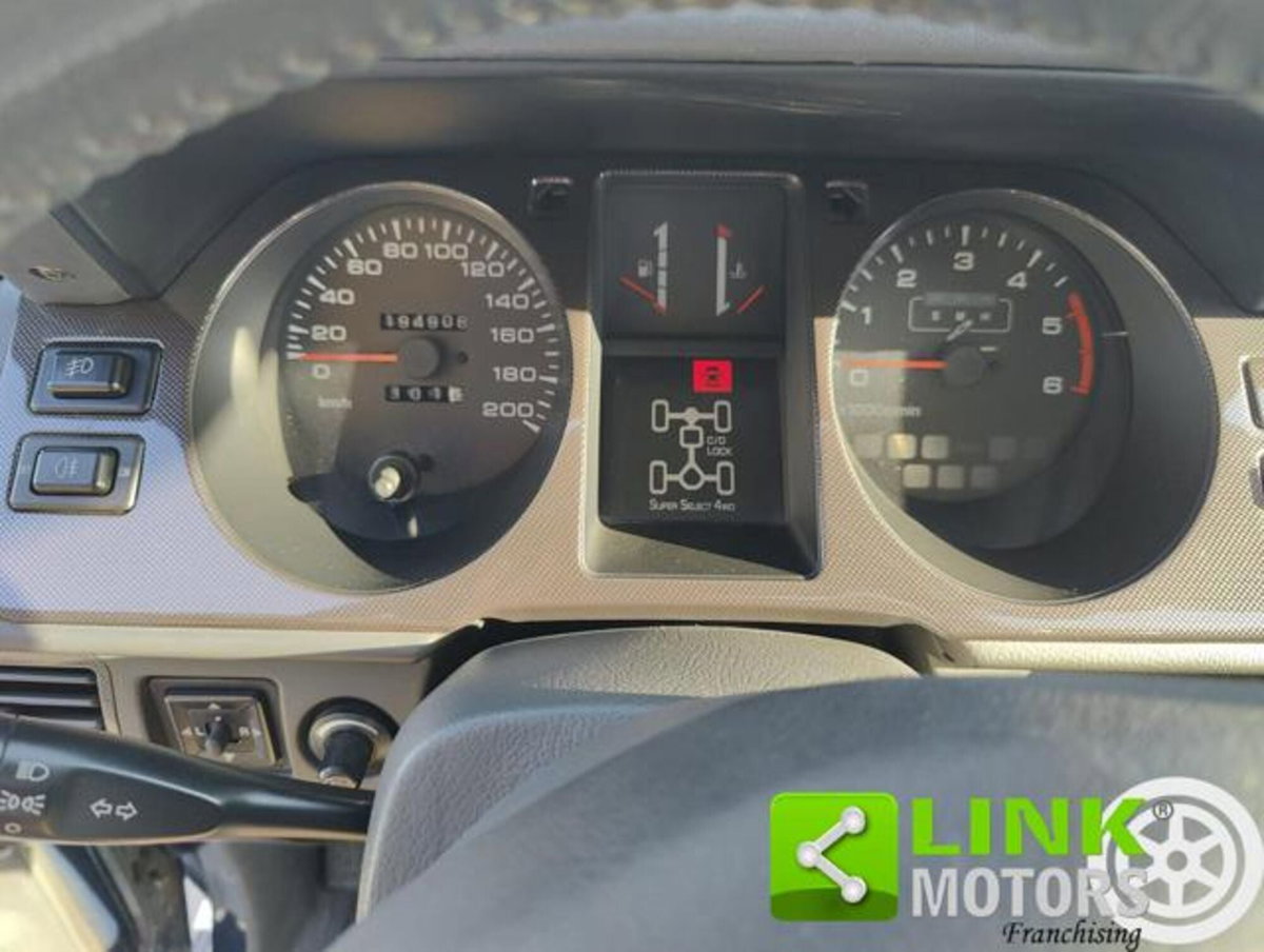 Mitsubishi Pajero 2.5 TDI 3p. GL (8)