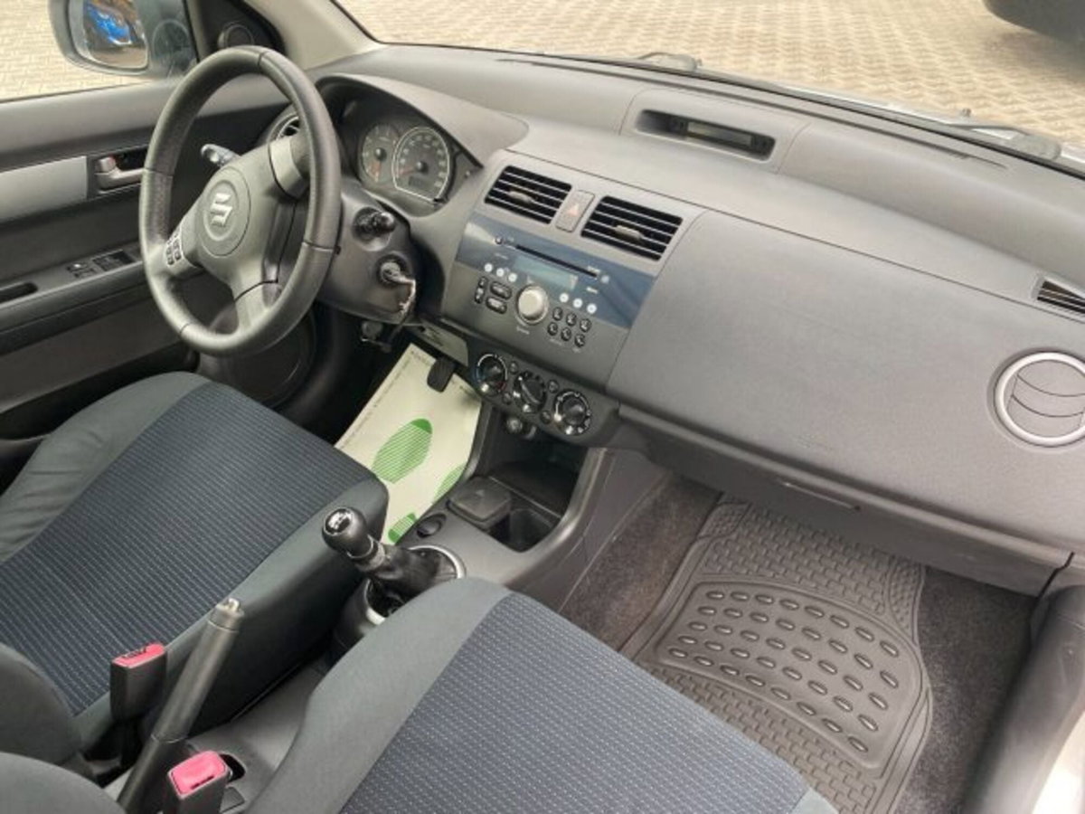 Suzuki Swift 1.3 DDiS 75CV 5p. GL (9)
