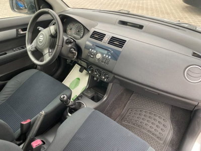 Suzuki Swift 1.3 DDiS 75CV 5p. GL (9)