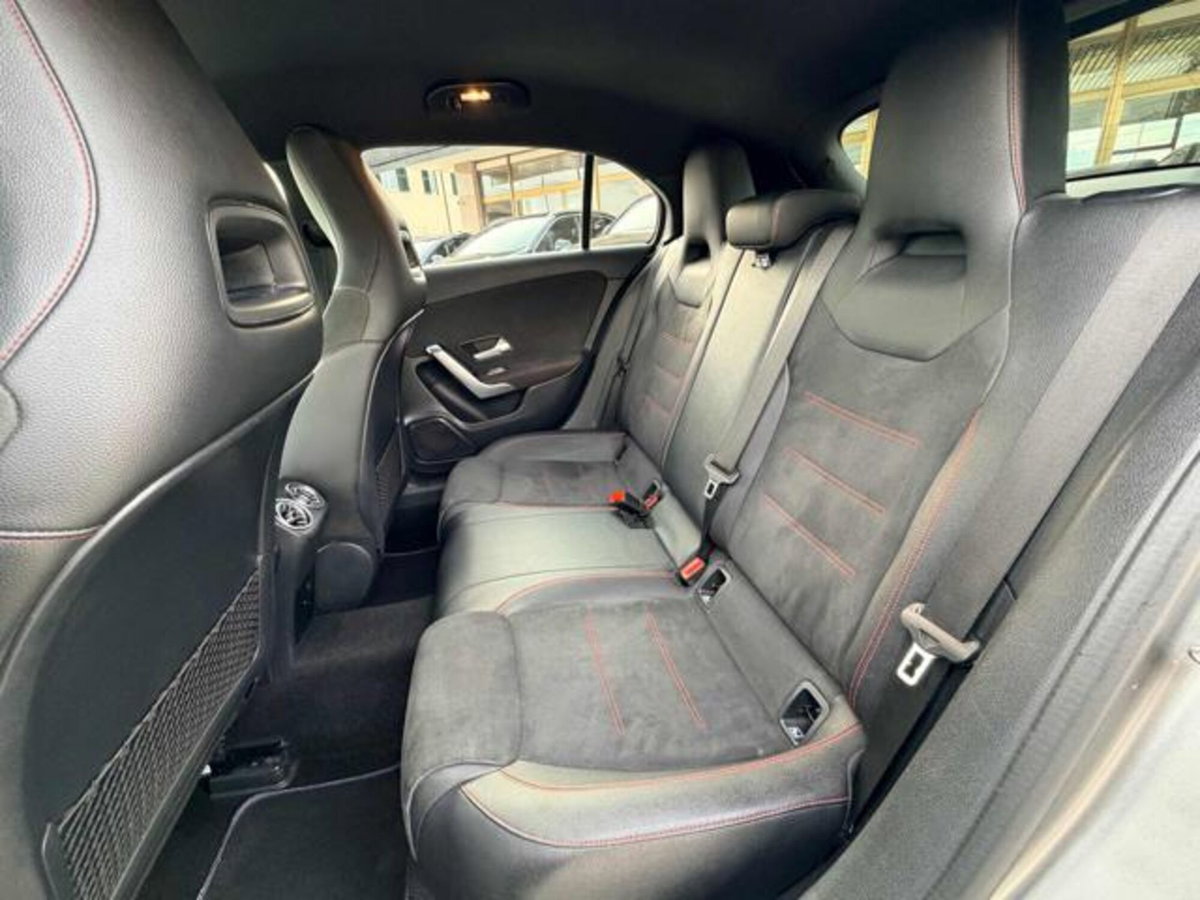Mercedes-Benz Classe A Sedan 200 Automatic 4p. Premium (15)
