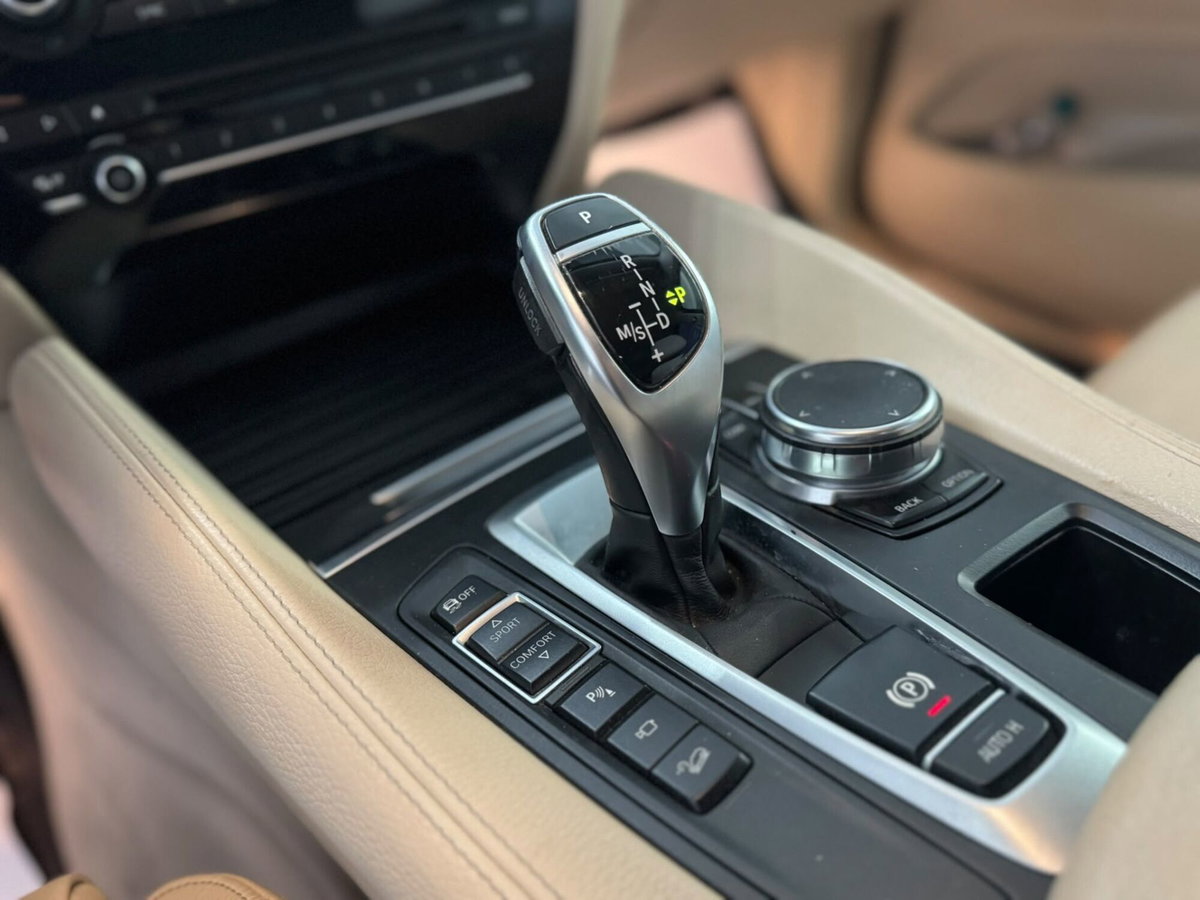 BMW X6 xDrive30d 258CV (10)