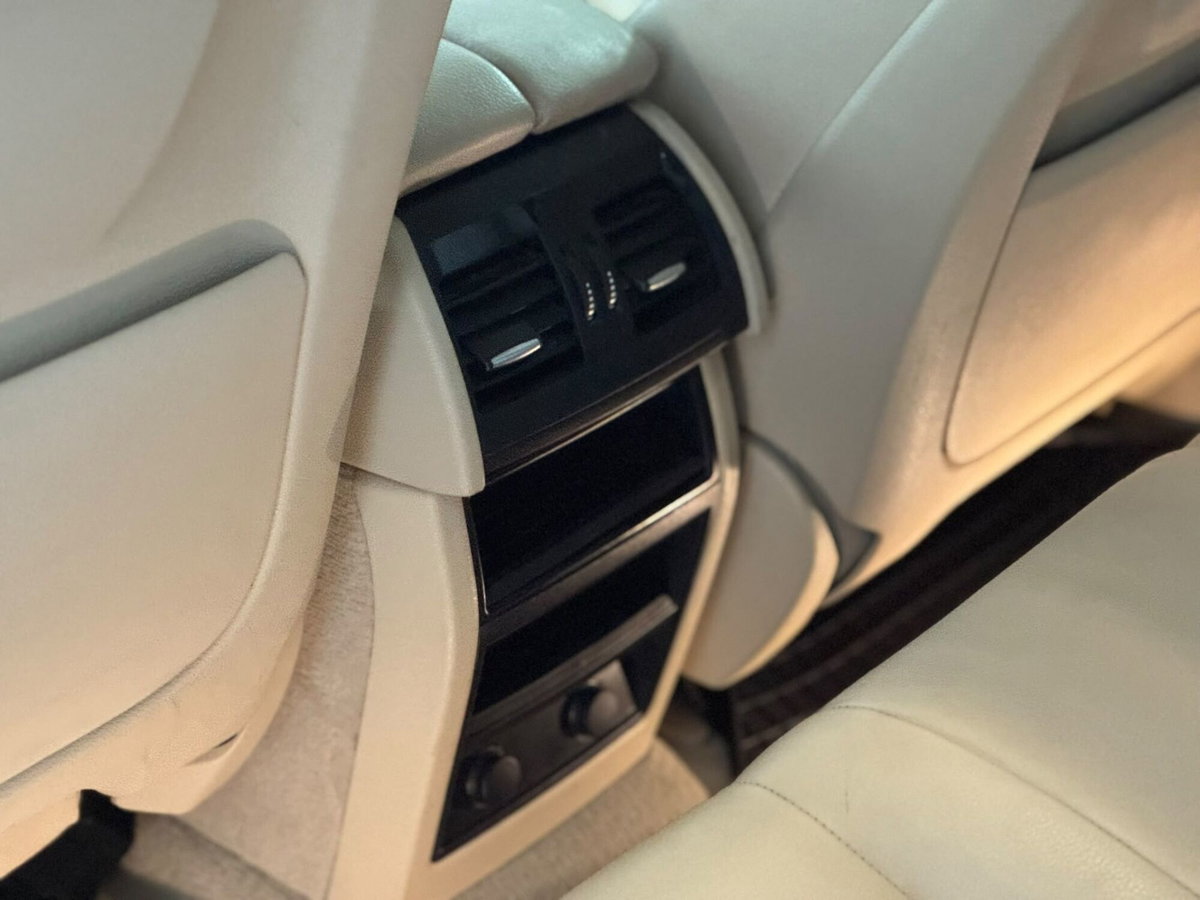 BMW X6 xDrive30d 258CV (15)