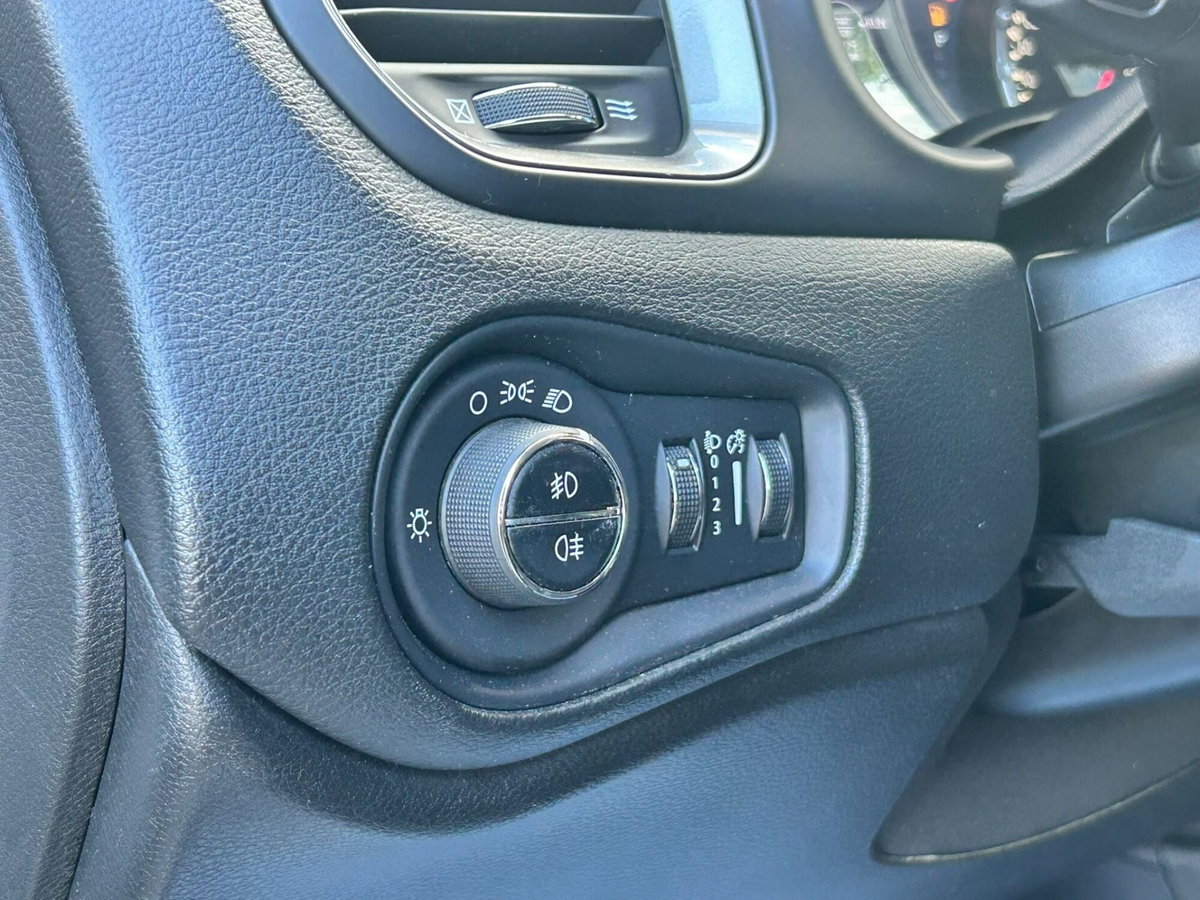 Jeep Renegade 2.0 Mjt 140CV 4WD Active Drive Low Limited (11)