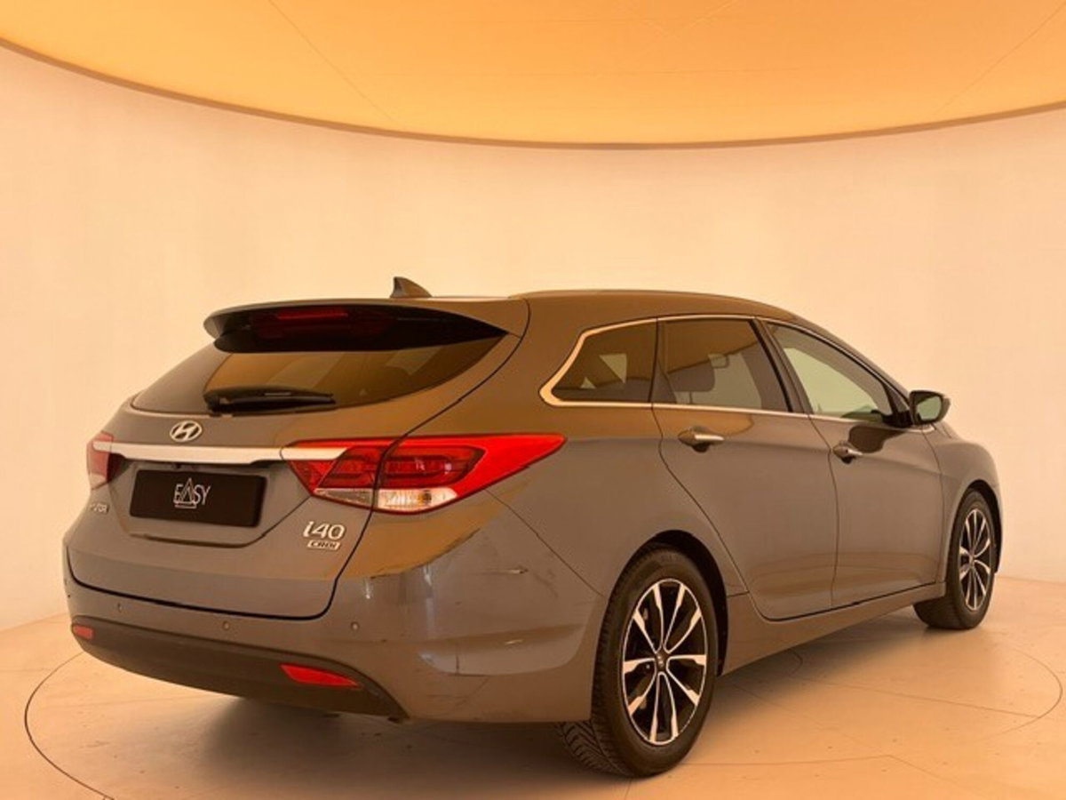 Hyundai i40 Station Wagon 1.7 CRDi 141 CV Comfort (4)