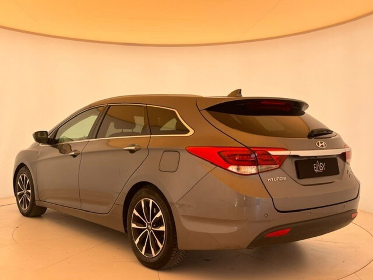 Hyundai i40 Station Wagon 1.7 CRDi 141 CV Comfort (6)