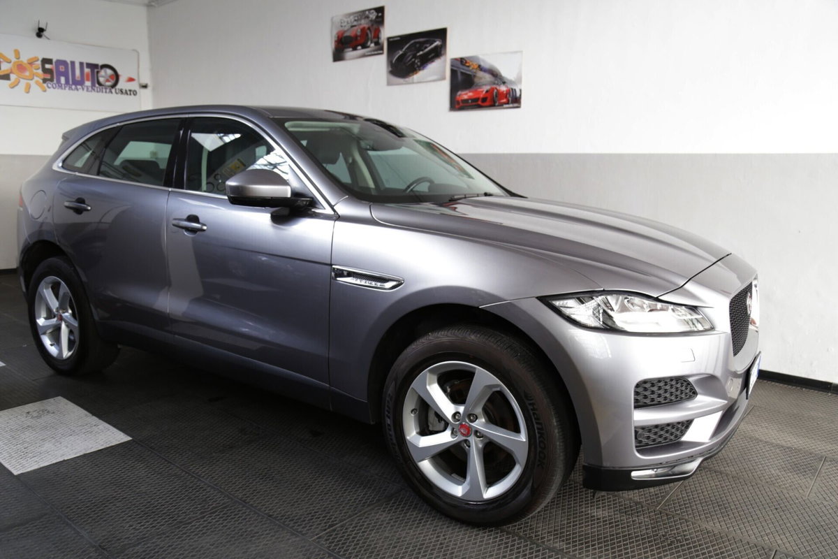 Jaguar F-Pace 2.0 D 180 CV AWD aut. Chequered Flag (8)