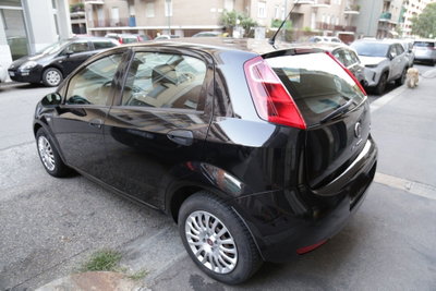 Fiat Punto 1.3 MJT II 75 CV 5 porte Street (9)