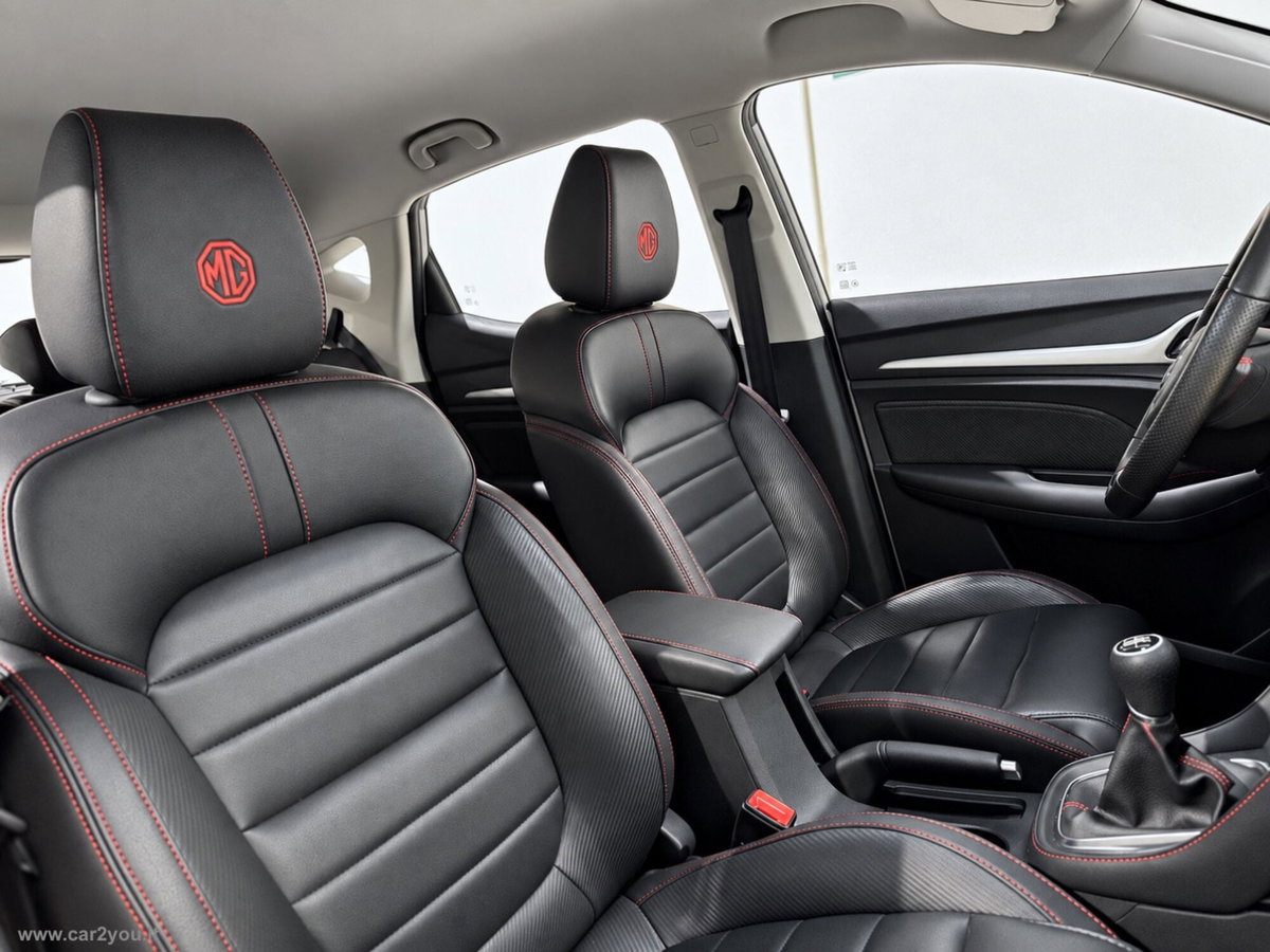 Mg ZS ZS 1.5 Luxury (17)