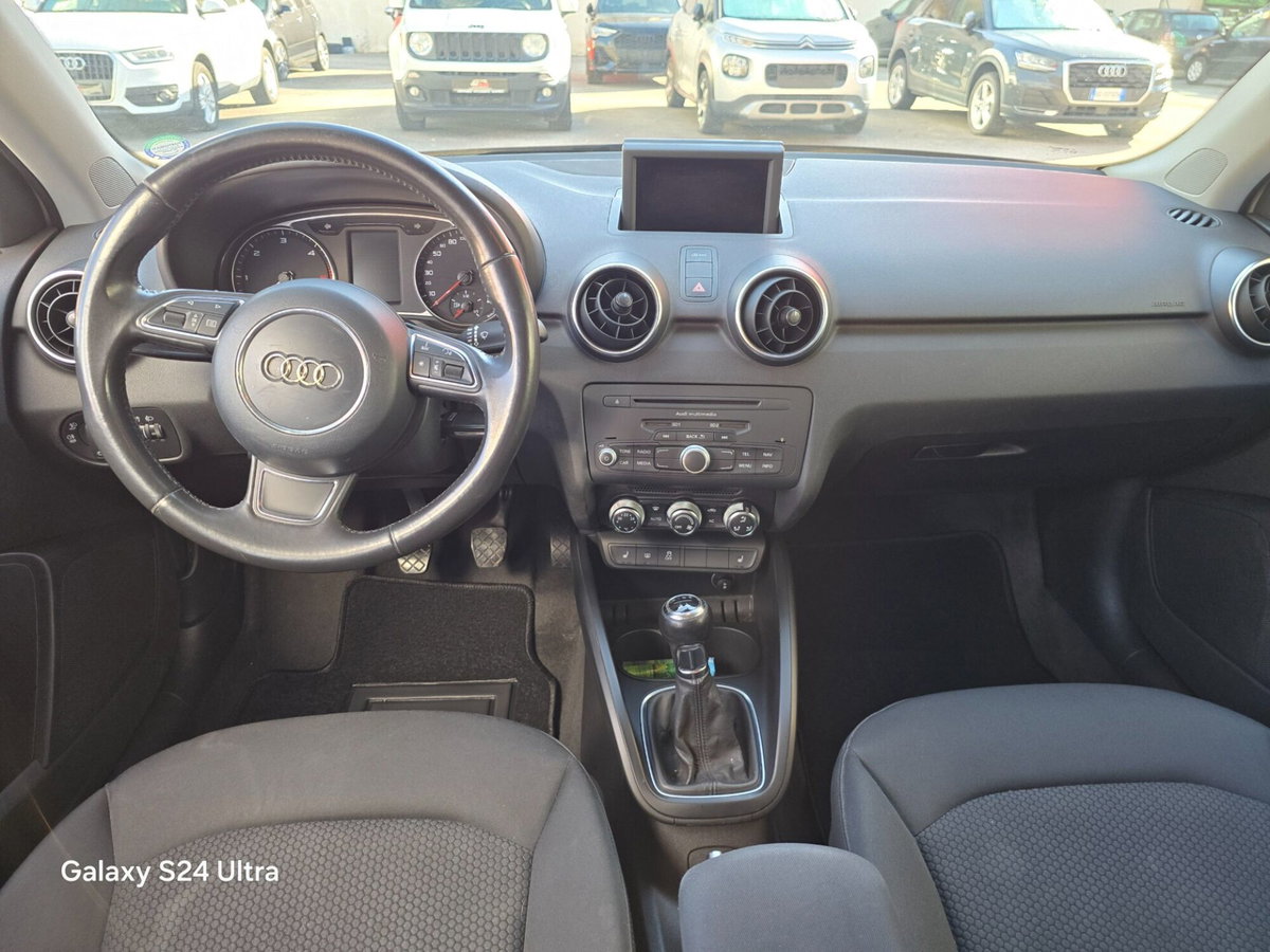 Audi A1 1.6 TDI Attraction (7)