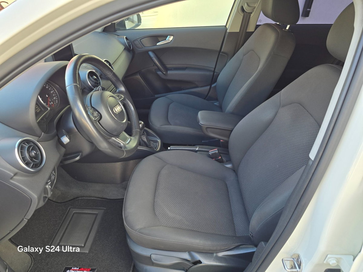 Audi A1 1.6 TDI Attraction (8)