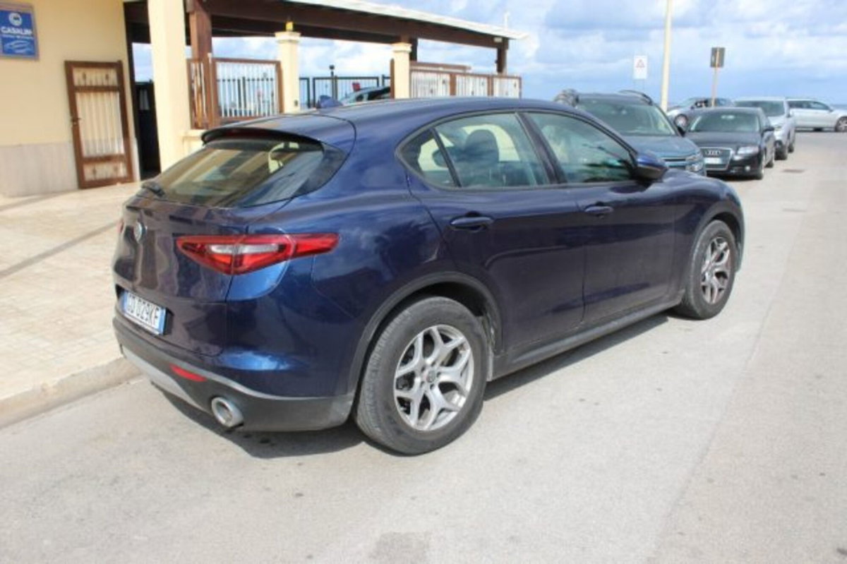 Alfa Romeo Stelvio Stelvio 2.2 Turbodiesel 160 CV AT8 RWD Sprint (2)