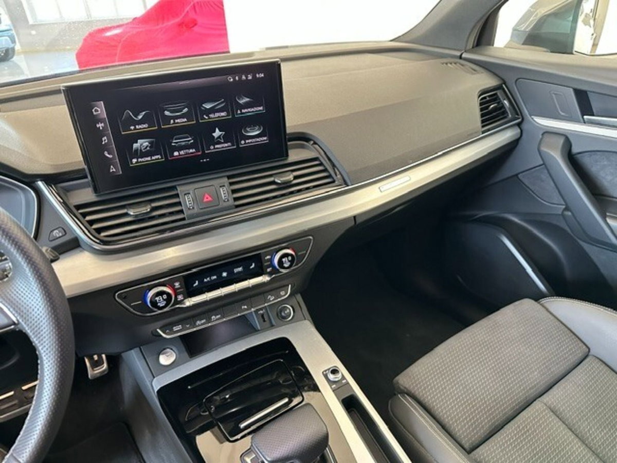 Audi Q5 40 TDI 204 CV quattro S tronic Business (14)