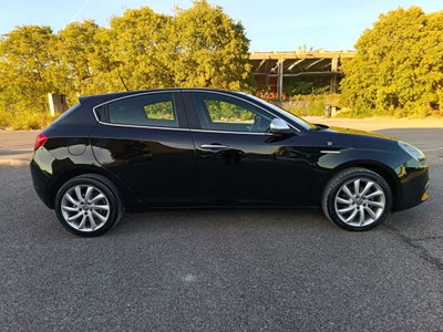 Alfa Romeo Giulietta 1.6 JTDm Ti 120cv (5)