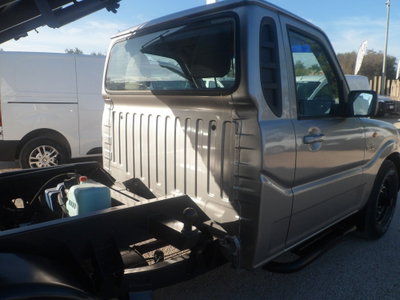 Mahindra Goa Pick-up 2.2 CRDe 16V 4WD SC Trilaterale Pick-Up (8)