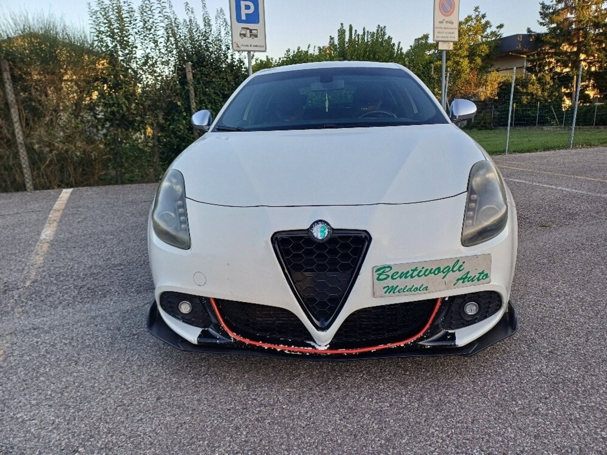 Alfa Romeo Giulietta 2.0 JTDm-2 Distinctive 170cv (4)
