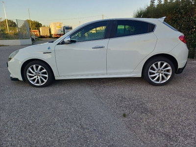 Alfa Romeo Giulietta 2.0 JTDm-2 Distinctive 170cv (5)