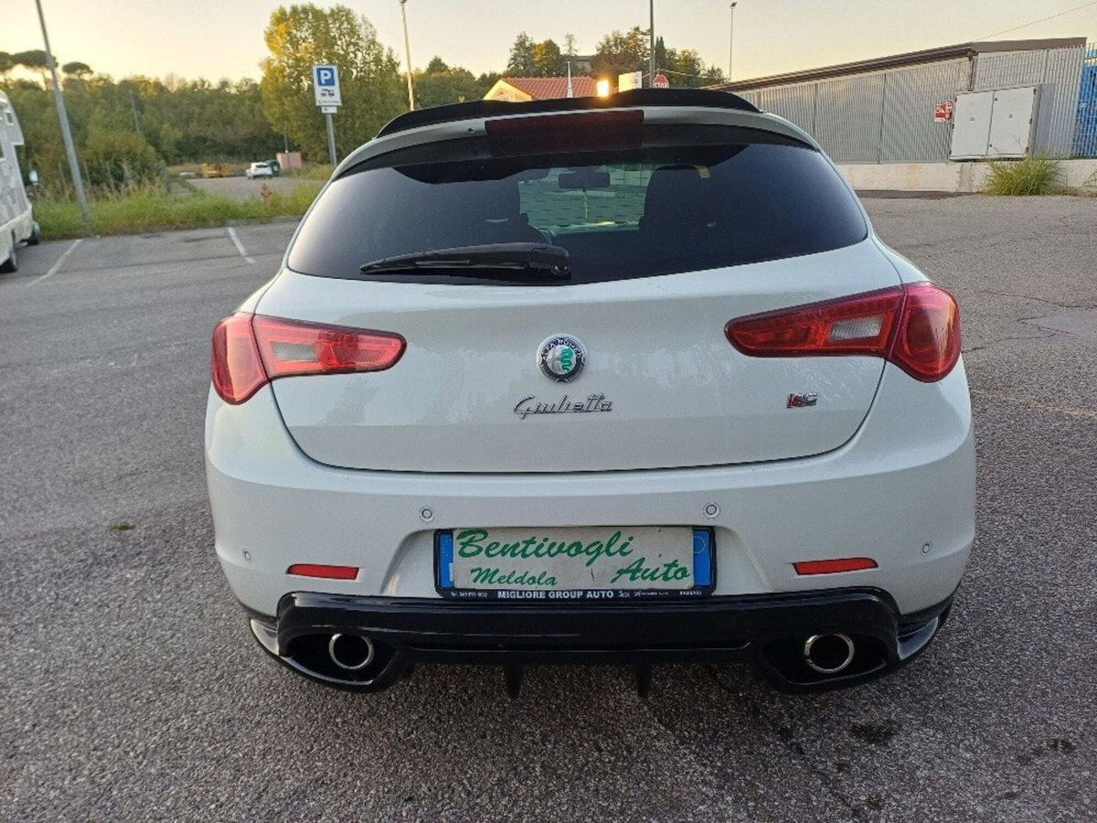 Alfa Romeo Giulietta 2.0 JTDm-2 Distinctive 170cv (7)