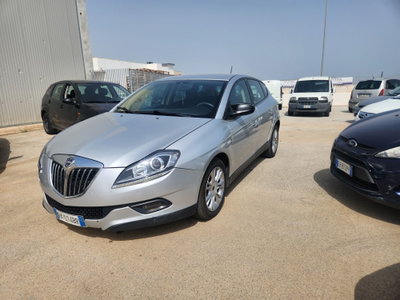 Lancia Delta 1.6 MJT DPF 105 CV Gold (2)