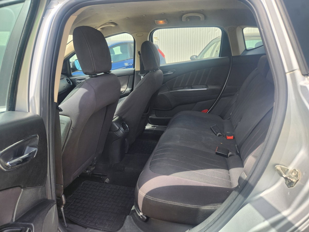 Lancia Delta 1.6 MJT DPF 105 CV Gold (5)