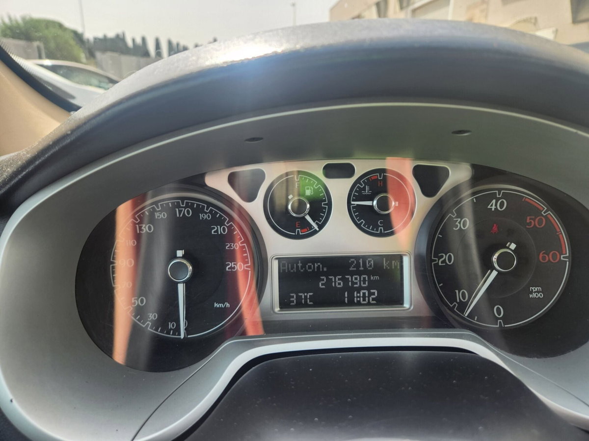 Lancia Delta 1.6 MJT DPF 105 CV Gold (8)