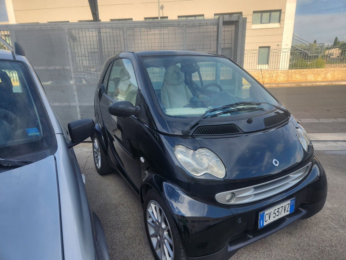 smart Fortwo 700 coupé pure (37 kW) (3)