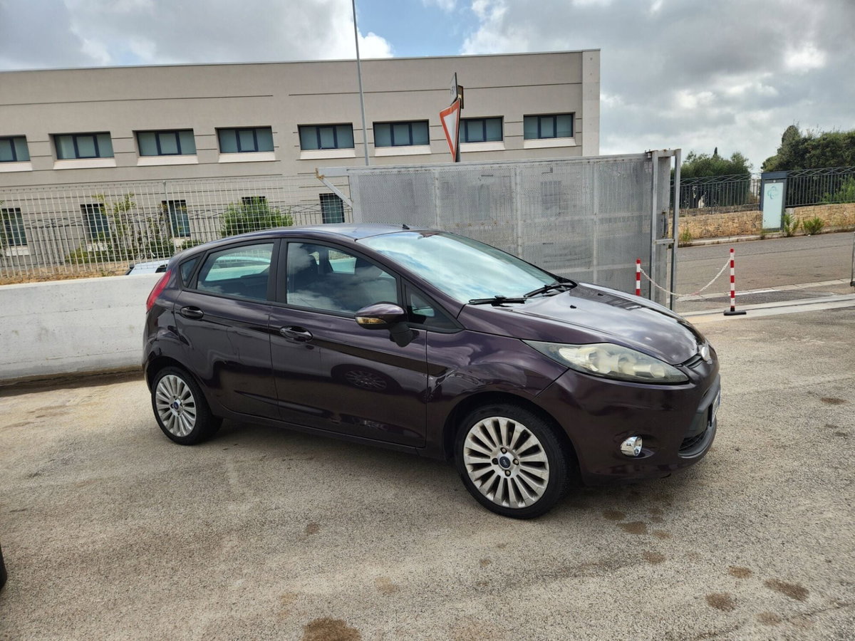 Ford Fiesta 1.4 TDCi 5p. Ghia (3)
