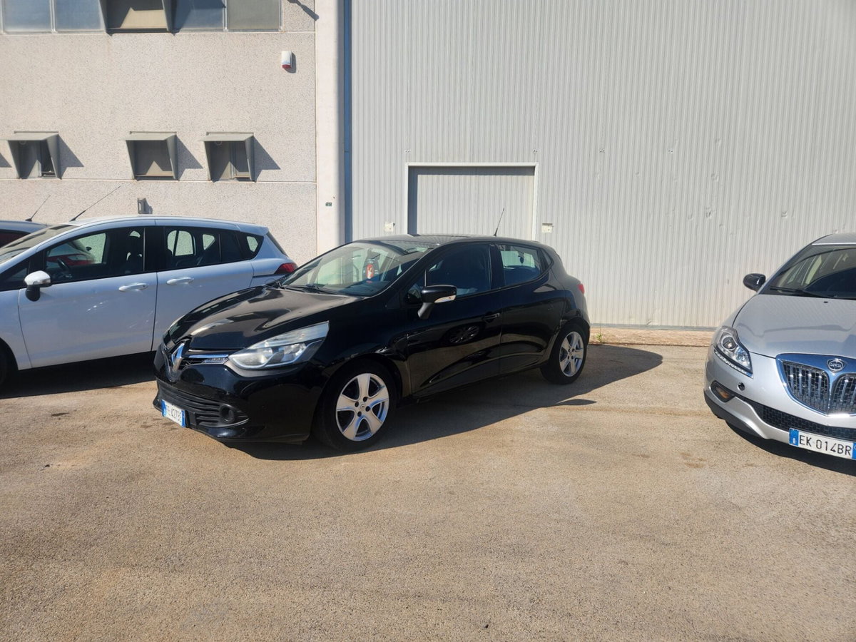 Renault Clio dCi 8V 75CV Start&Stop 5 porte Energy Zen (2)