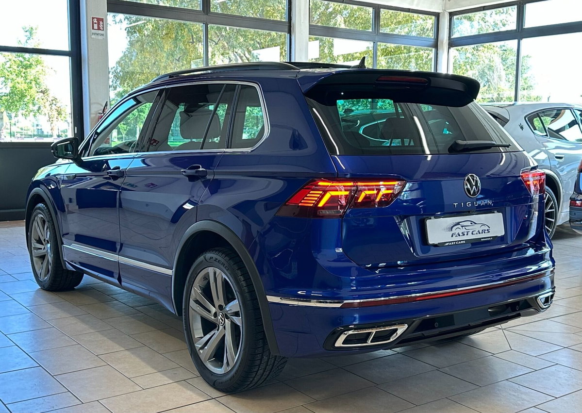 Volkswagen Tiguan 2.0 tdi R-Line 150cv dsg (4)